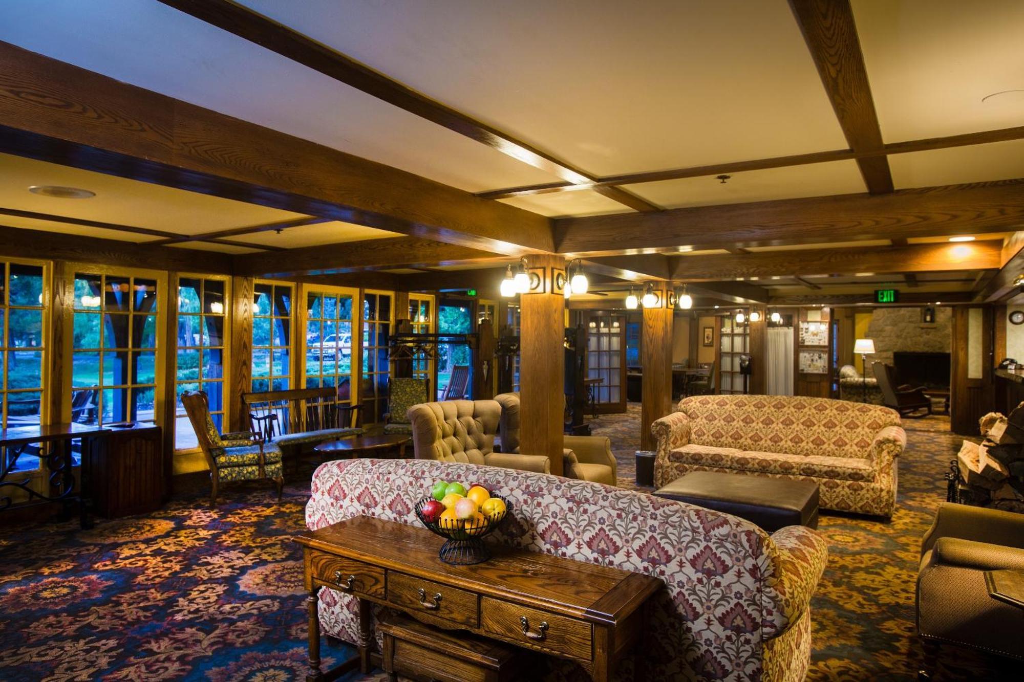 Ucla Lake Arrowhead Lodge 外观 照片